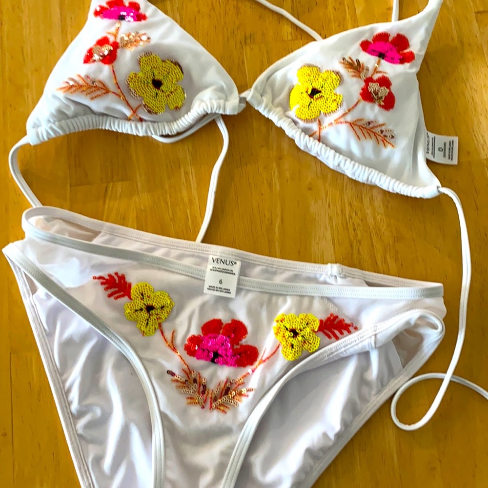 White Detailed Bikini Set | Venus